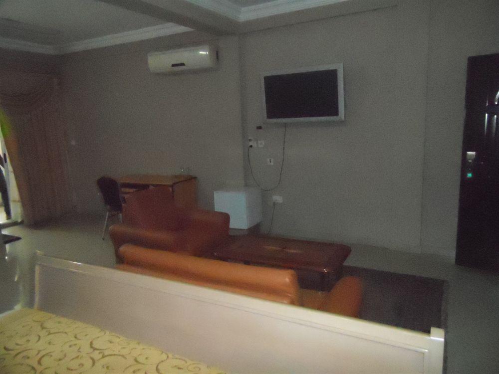 Yegoala Hotel Kumasi Ngoại thất bức ảnh